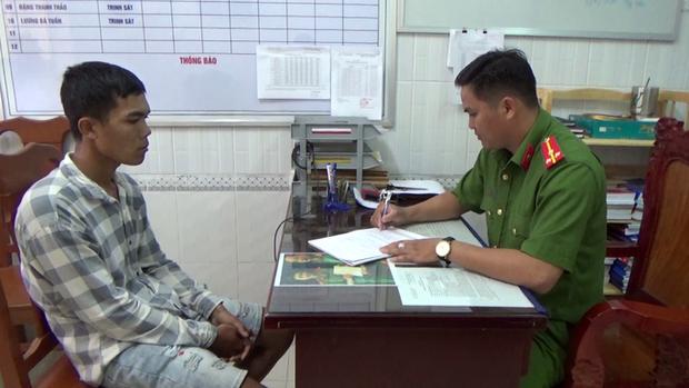 Clip: Đang lên chùa giải hạn cho bớt đen, 2 tên cướp bị tóm-1