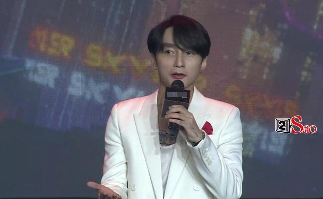 Sơn Tùng xuất hiện hốc hác, mặt nhọn hoắt, không một lời đả động Thiều Bảo Trâm-3