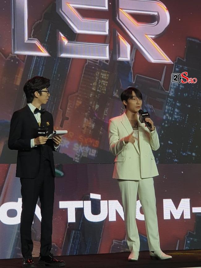 Sơn Tùng xuất hiện hốc hác, mặt nhọn hoắt, không một lời đả động Thiều Bảo Trâm-8