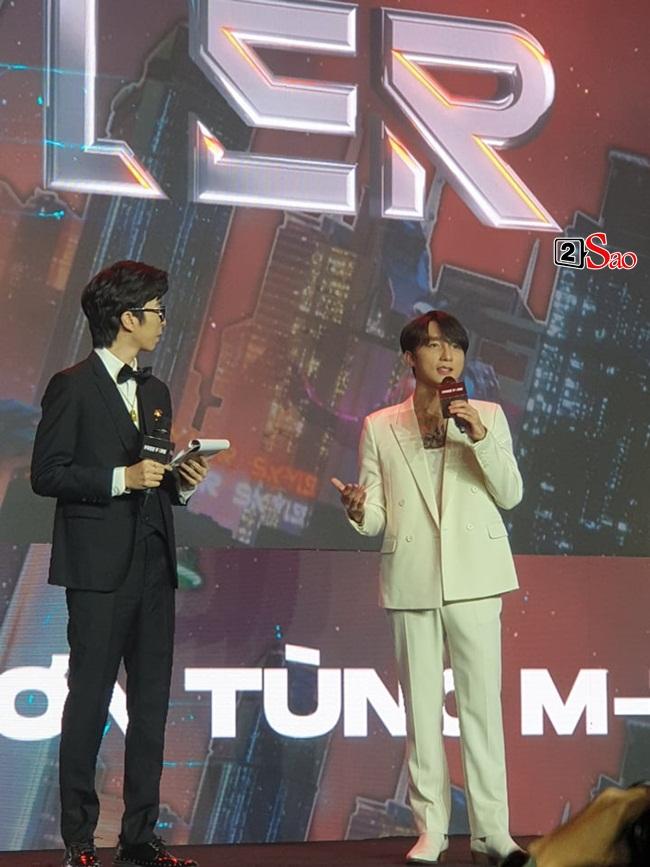 Sơn Tùng xuất hiện hốc hác, mặt nhọn hoắt, không một lời đả động Thiều Bảo Trâm-10