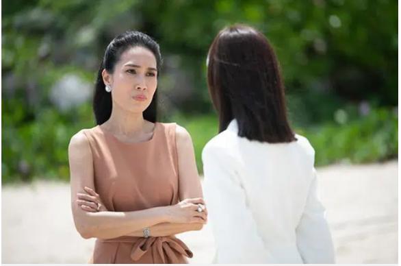 Mẹ chồng ngày nào cũng kể chuyện cổ tích cho cháu nghe nhưng thực chất để mỉa móc con dâu-1