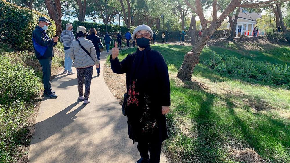 Hành động cực tình cảm của Trizzie Phương Trinh với mẹ đẻ Bằng Kiều-1