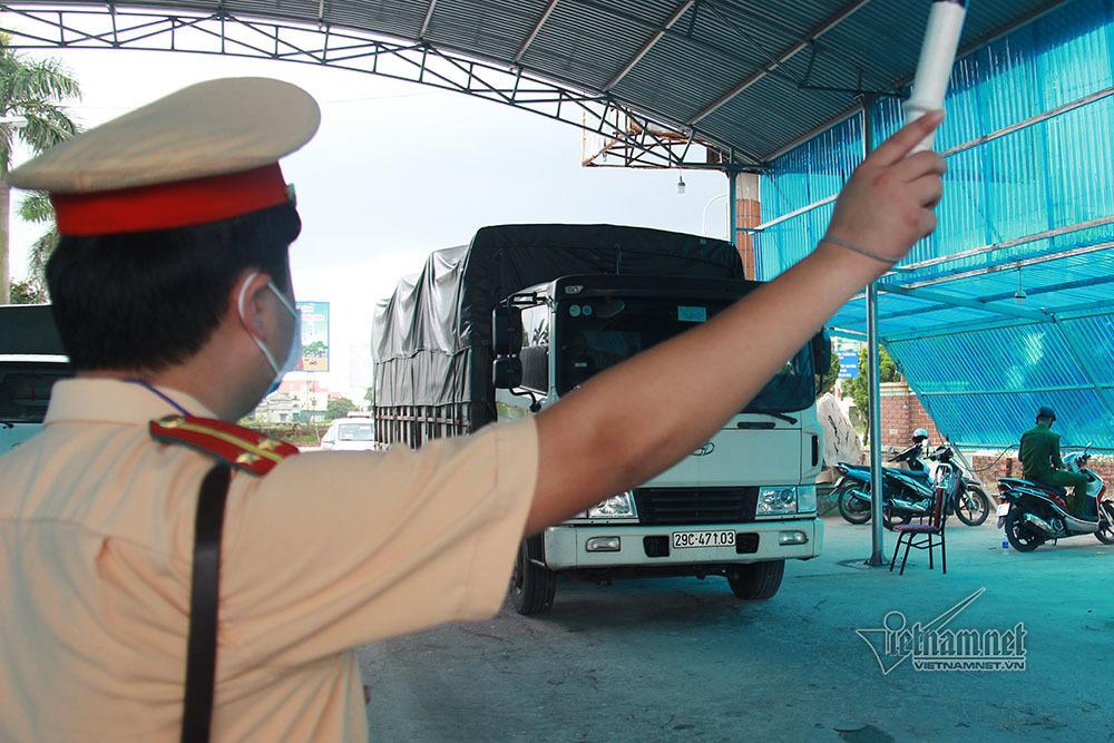 Quảng Ninh tạm dừng toàn bộ hoạt động vận tải để phòng chống Covid-19-2