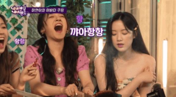 Tự tin khoe tài nấu ăn nhưng trưởng nhóm (G)I-dle lại khiến cả nhóm cười bể bụng với món pizza đen sì-7