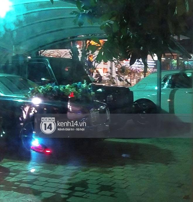 Biệt thự nhà Phan Thành phủ kín hoa tươi trước siêu đám cưới-2