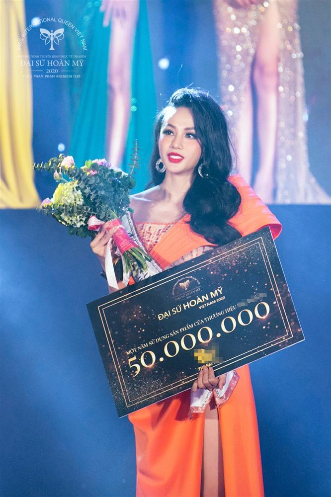 Trưởng đoàn lô tô mỉa mai Á hậu Chuyển giới Lương Mỹ Kỳ-1