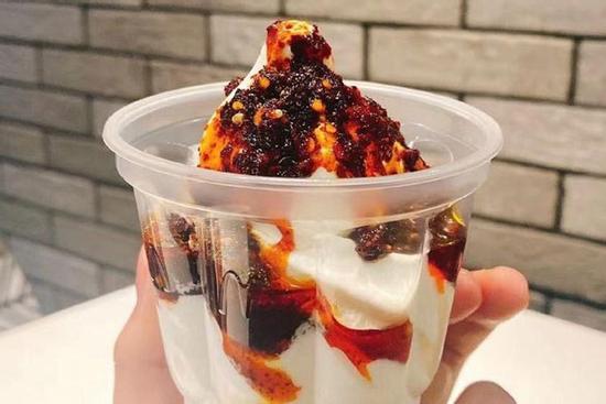 Món kem kết hợp ớt chưng ở Trung Quốc