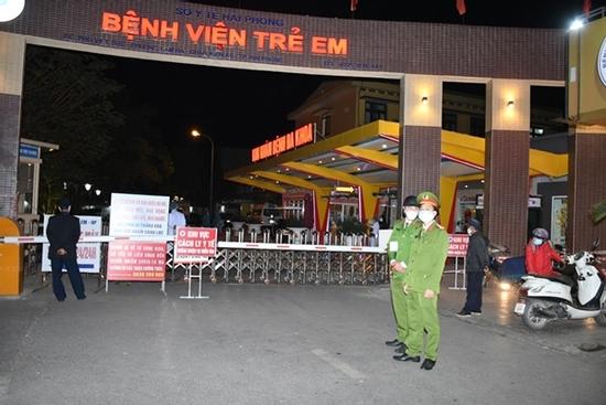Hải Phòng: Phong tỏa, phun khử trùng Bệnh viện Trẻ em vì có ca nhiễm Covid-19