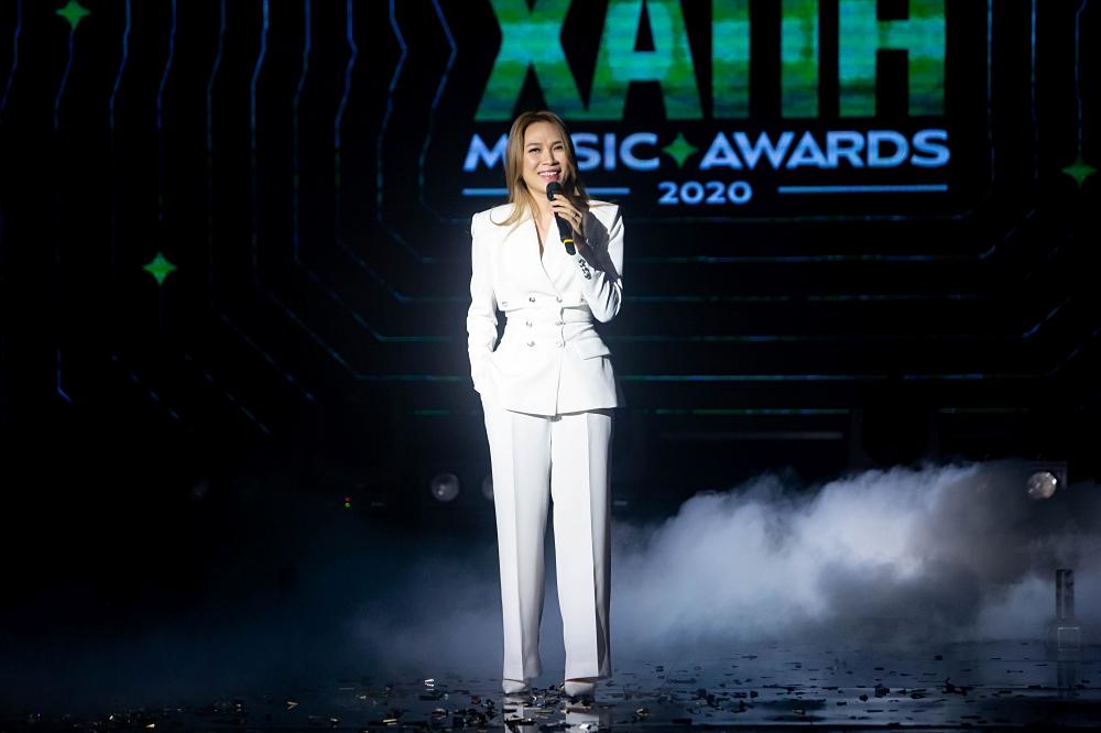 Binz vượt Jack và Sơn Tùng M-TP đại thắng 5 giải thưởng Làn Sóng Xanh 2020-13