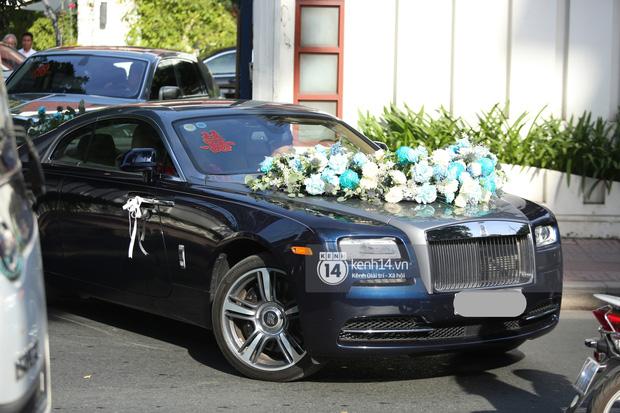 Phan Thành dùng siêu xe 34 tỷ trong lễ rước dâu sáng nay-9