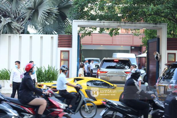 Phan Thành dùng siêu xe 34 tỷ trong lễ rước dâu sáng nay-7