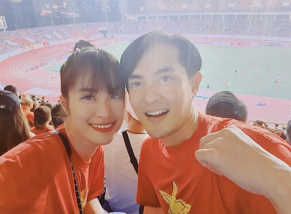 Đông Nhi và những lần khóc vì kiểu tóc dìm hàng thê thảm-4