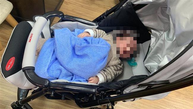 Bé gái 3 tháng tuổi đột tử, bố mẹ mải cãi nhau tưởng con vẫn đang ngủ-1