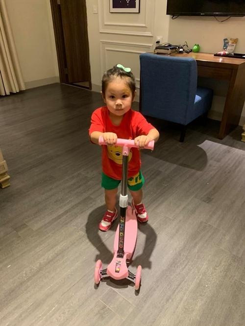 Cuộc sống của Thanh Thảo trong phòng cách ly bốn sao-8