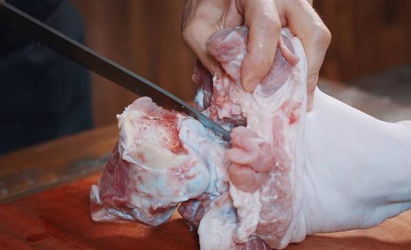 Chán gà luộc thì lưu lại ngay cách làm giò dăm bông thịt nguội ăn trong ngày Tết-2