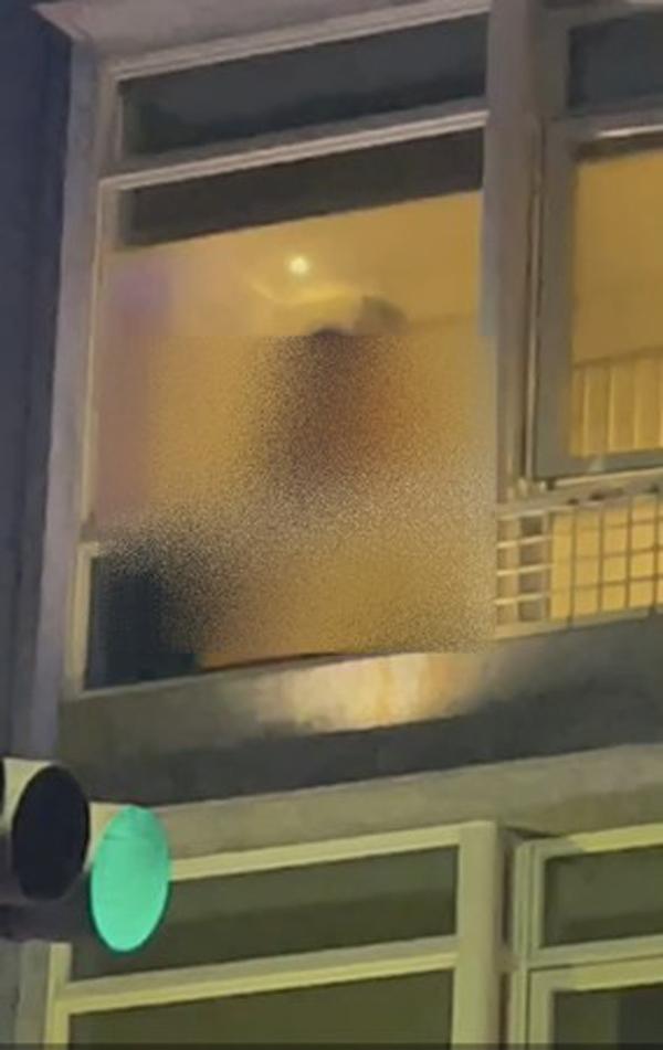 Lan truyền cảnh nóng 76 giây của một cặp đôi, dân mạng truy lùng danh tính-2