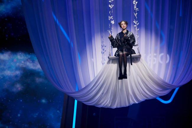 Dương Mịch tự đăng ảnh dìm hàng, chứng minh không chảy xệ xuống sắc như đồn đoán-3