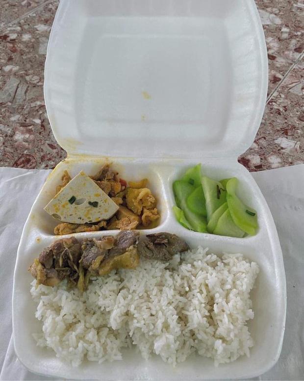 Hình ảnh tiếp tế đồ ăn thức uống trong các khu cách ly ở Hải Dương khiến ai xem xong cũng cảm thấy ấm lòng-4