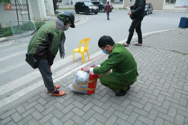 Phong tỏa cách ly 80 học sinh, giáo viên và phụ huynh là F1 ngay trong trường tiểu học Xuân Phương, Hà Nội-7