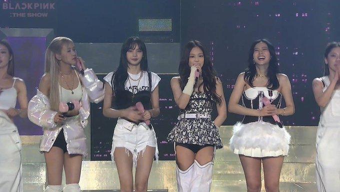 Fan sướng mắt đã tai với loạt sân khấu solo của từng thành viên BlackPink trong The Show-5