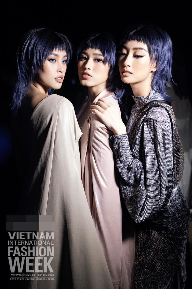 Đỗ Hà - Phạm Hương: 2 hoa hậu cằm chẻ hiếm hoi của showbiz Việt-3