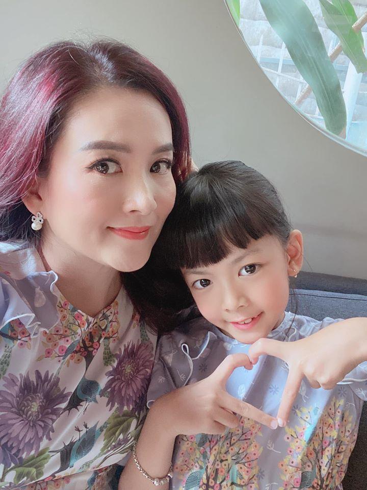 Vợ Bình Minh cứng họng khi con gái hỏi tại sao không thi hoa hậu-2