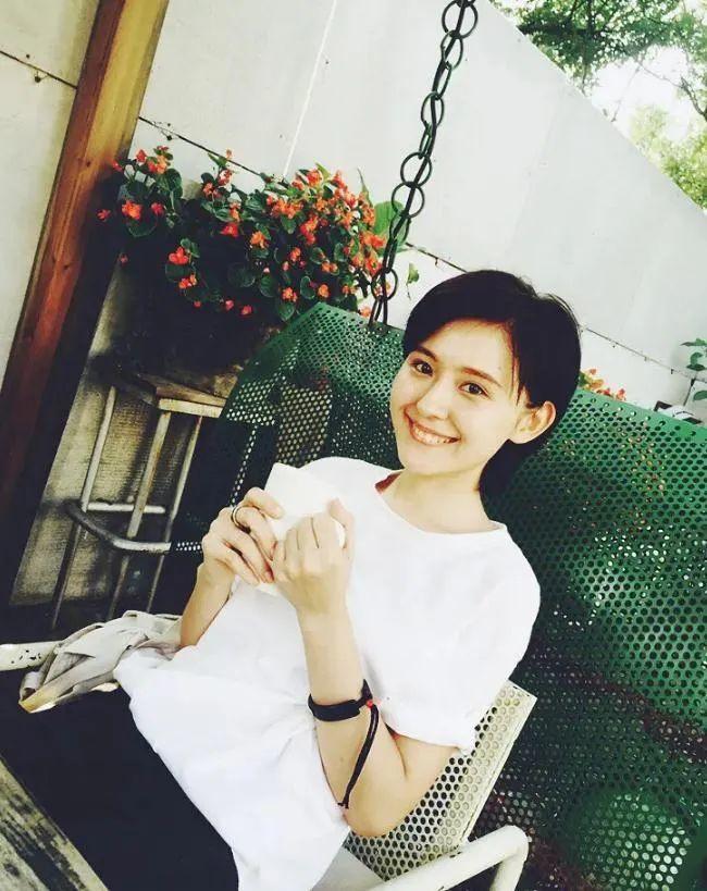 Mỹ nhân Tân Cương tài sắc vẹn toàn nhưng chỉ được nhớ đến nhờ thả rông vòng 1-12