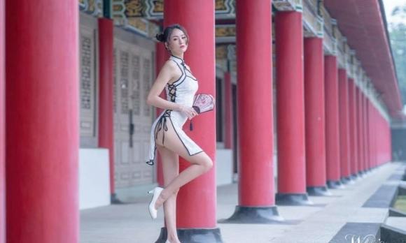 Cô gái diện sườn xám phô da thịt giữa Tử Cấm Thành khiến người nhìn nóng mắt-3