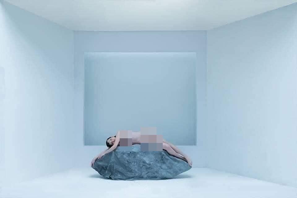 Ảnh cởi trăm phần trăm của Hải Tú có concept giống Thùy Dương Next Top-5