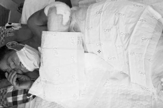 Lạng Sơn: Nghịch tử say rượu, đổ dầu hỏa lên người bố đẻ thiêu sống