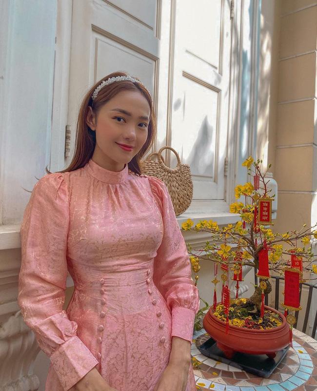 4 phụ kiện diện cùng áo dài Tết giúp nàng tỏa sáng như Ngọc Trinh - Thiều Bảo Trâm-5