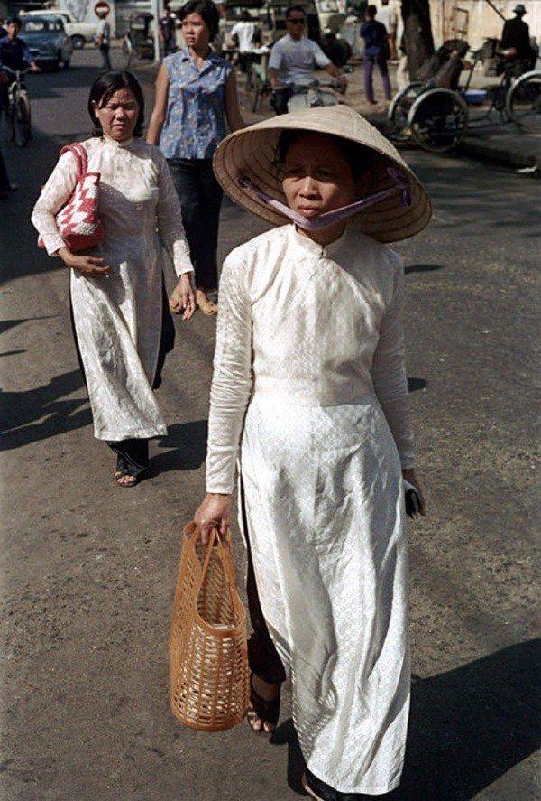 Muôn kiểu phụ kiện mix cùng áo dài Tết được sao Việt lăng xê nhiệt tình-2