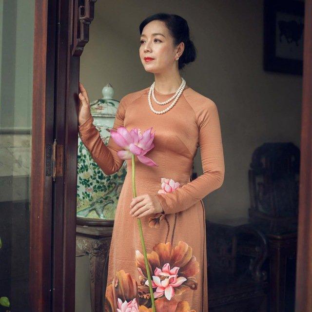 Muôn kiểu phụ kiện mix cùng áo dài Tết được sao Việt lăng xê nhiệt tình-12