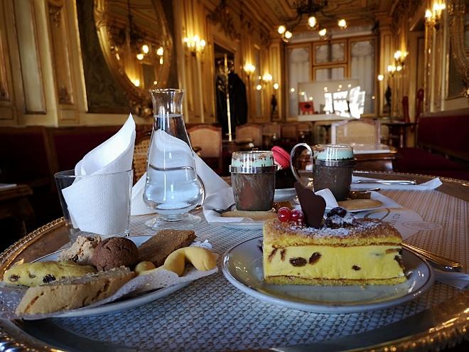 Quán cà phê lâu đời nhất thế giới có khả năng đóng cửa vĩnh viễn do Covid-19-2