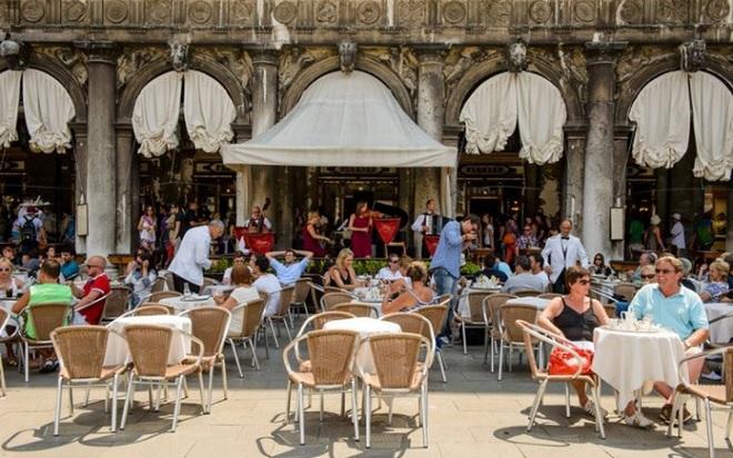 Quán cà phê lâu đời nhất thế giới có khả năng đóng cửa vĩnh viễn do Covid-19-10