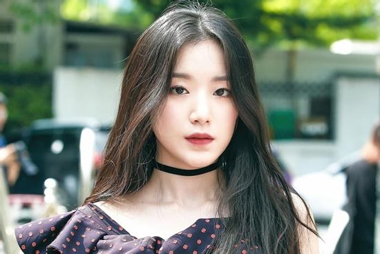 Mỹ nhân Kpop bị chê bất tài