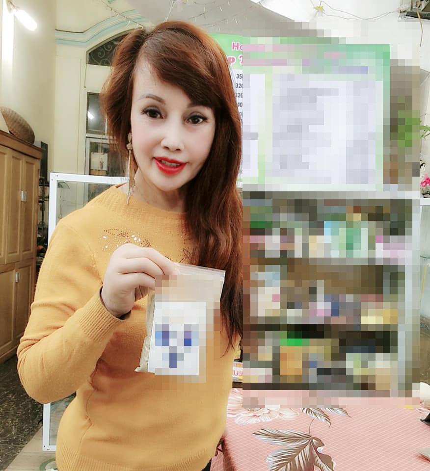 Cô dâu Cao Bằng gây sốc khi lộ cằm nhọn hoắt như muốn xuyên thủng vạn vật-2