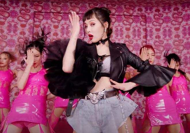 HyunA diện đồ hiệu siêu gợi cảm trong MV mới-7