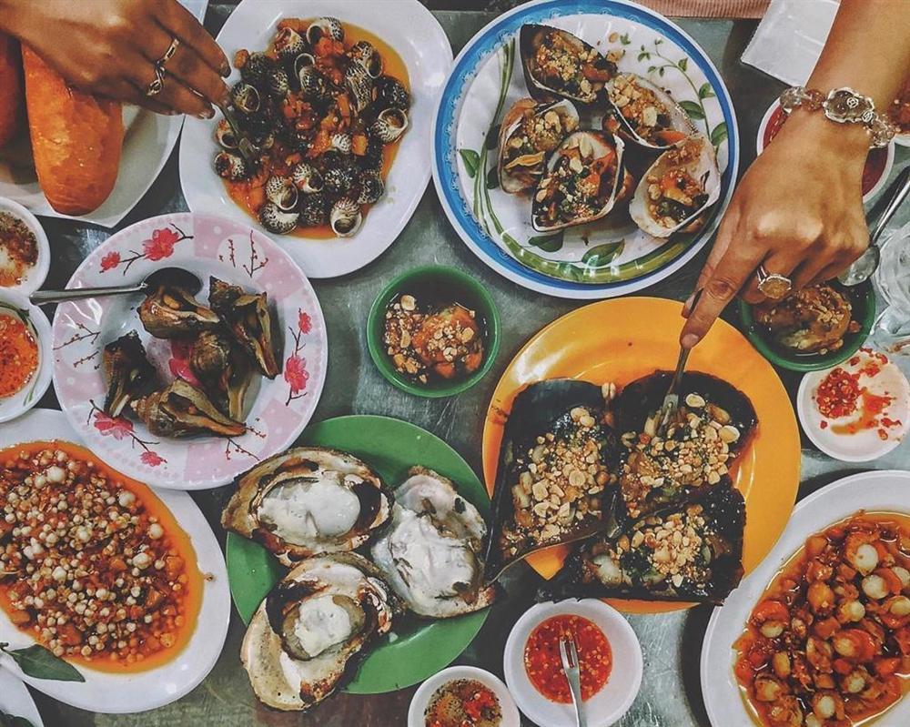 Rủ rê đám bạn ăn tất niên giá rẻ tại 4 con hẻm nổi tiếng Sài Gòn-2