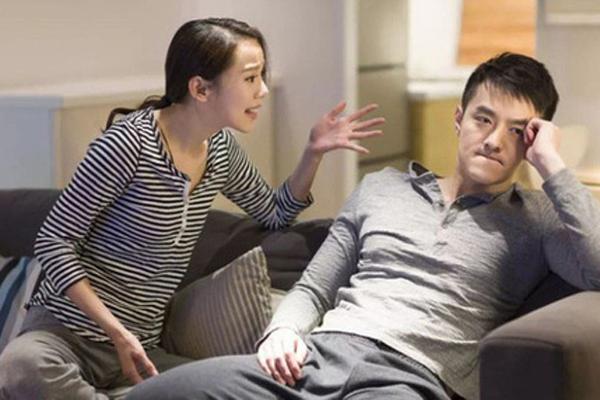 Mẹ chồng gọi điện, hí hửng thông báo đã nhận được quà Tết mà tôi chết điếng-2