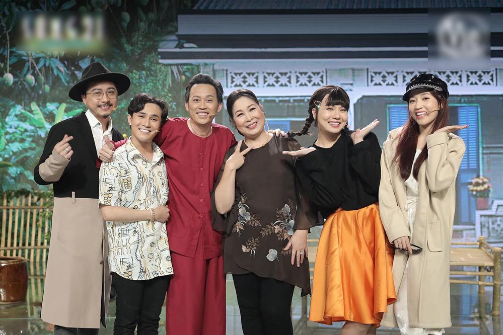 Hoài Linh nằm ngủ trên sàn khi tập kịch Tết phát sóng đêm giao thừa-5