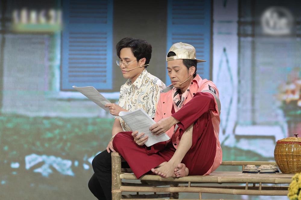 Hoài Linh nằm ngủ trên sàn khi tập kịch Tết phát sóng đêm giao thừa-4