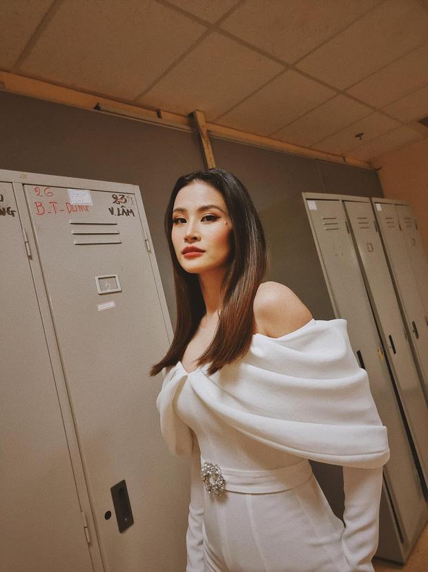 Đông Nhi khoe cận body sau 3 tháng sinh con, đọ sắc bất phân thắng bại cùng mẹ bỉm Phạm Quỳnh Anh-2