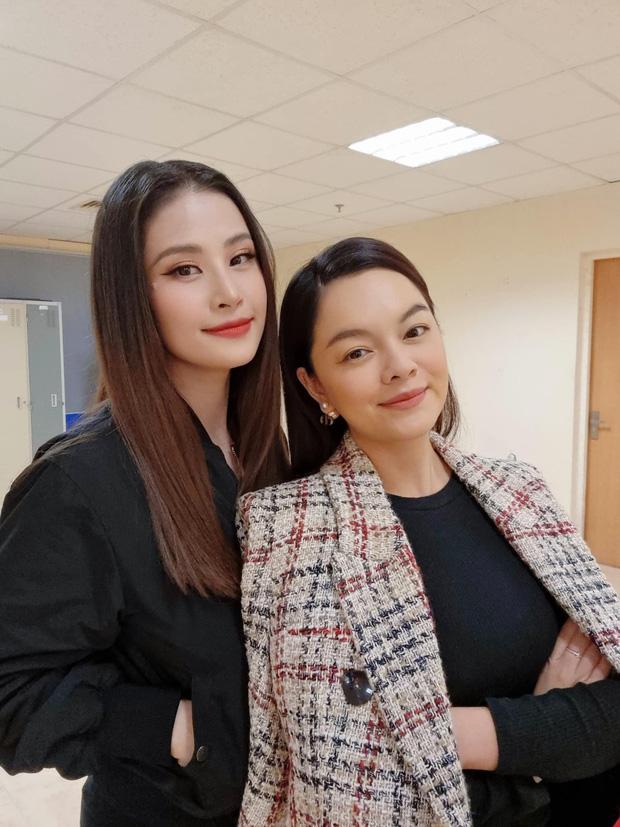 Đông Nhi khoe cận body sau 3 tháng sinh con, đọ sắc bất phân thắng bại cùng mẹ bỉm Phạm Quỳnh Anh-3