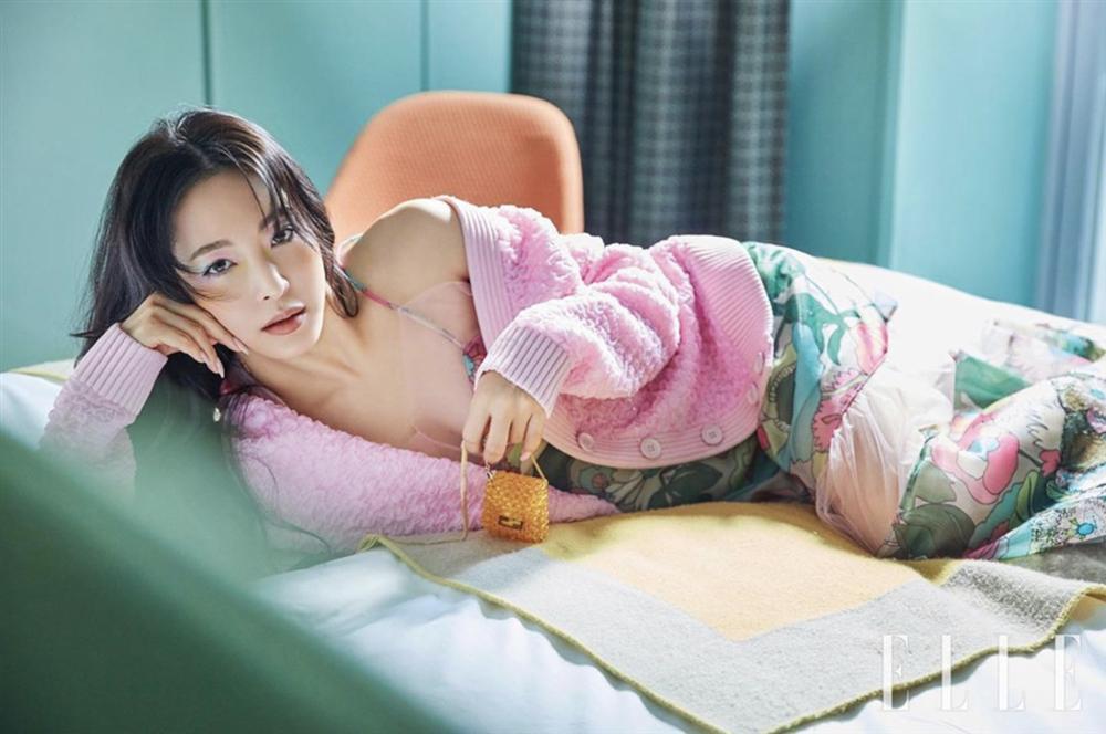 Han Ye Seul chặt chém dàn mỹ nhân khi đụng độ váy áo-12