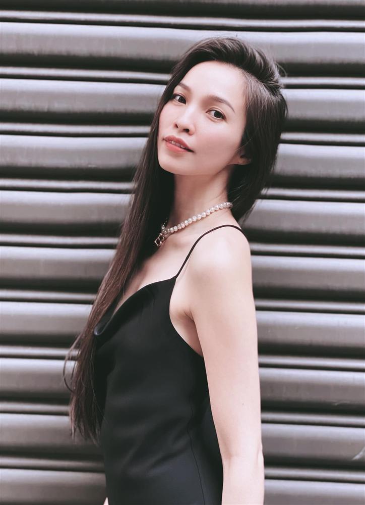 Hiền Thục và dàn mỹ nhân sở hữu vòng 1 lép kẹp vẫn sang tuyệt đối-2