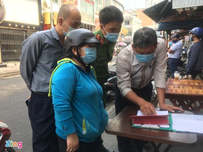Phong tỏa quán cà phê trên phố Bùi Viện liên quan ca mắc Covid-19-1