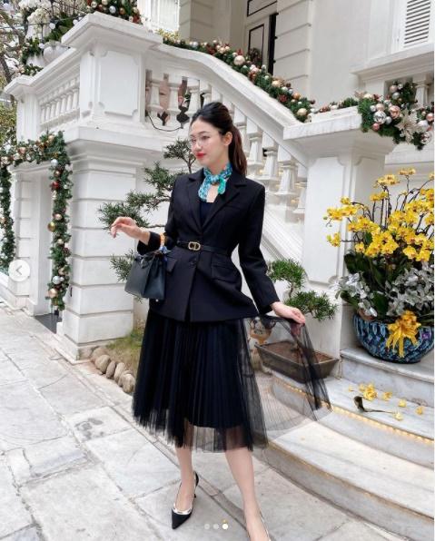 Đã mắt với biệt thự đón Tết của Á hậu Thanh Tú và chồng đại gia-2