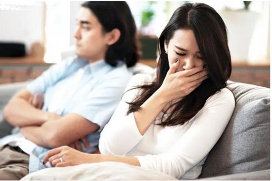 Sắp đến ngày cưới, bất ngờ cô gái lạ đến cầu xin tôi cưu mang mẹ con cô ấy