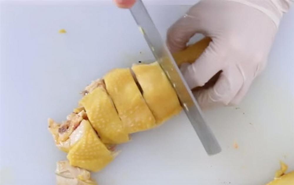 Mẹo chặt và xếp gà đẹp mắt cho mâm cơm cúng ông Táo-5